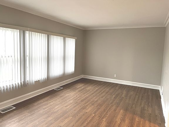 3rd image of 117 Bellwood Ave