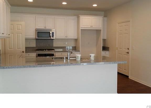4th image of 16097 Songbird Ln
