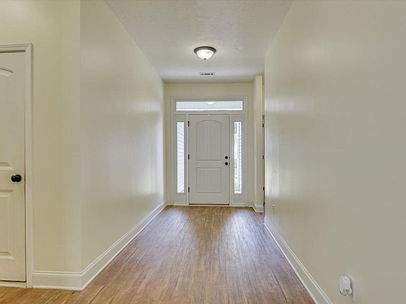 3rd image of 162 Bay Meadows Drive