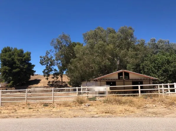 30841 Gilmour St, Castaic, CA 91384