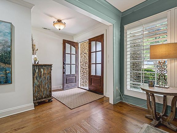 4th image of 324 Wilkinson Pl