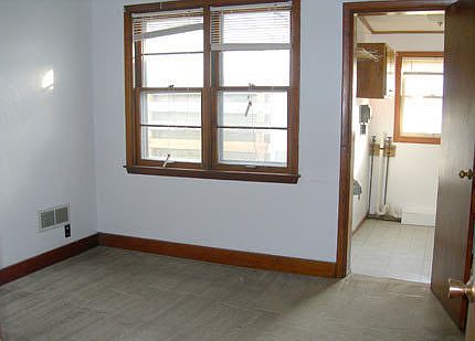 5th image of 109 W Church St #160