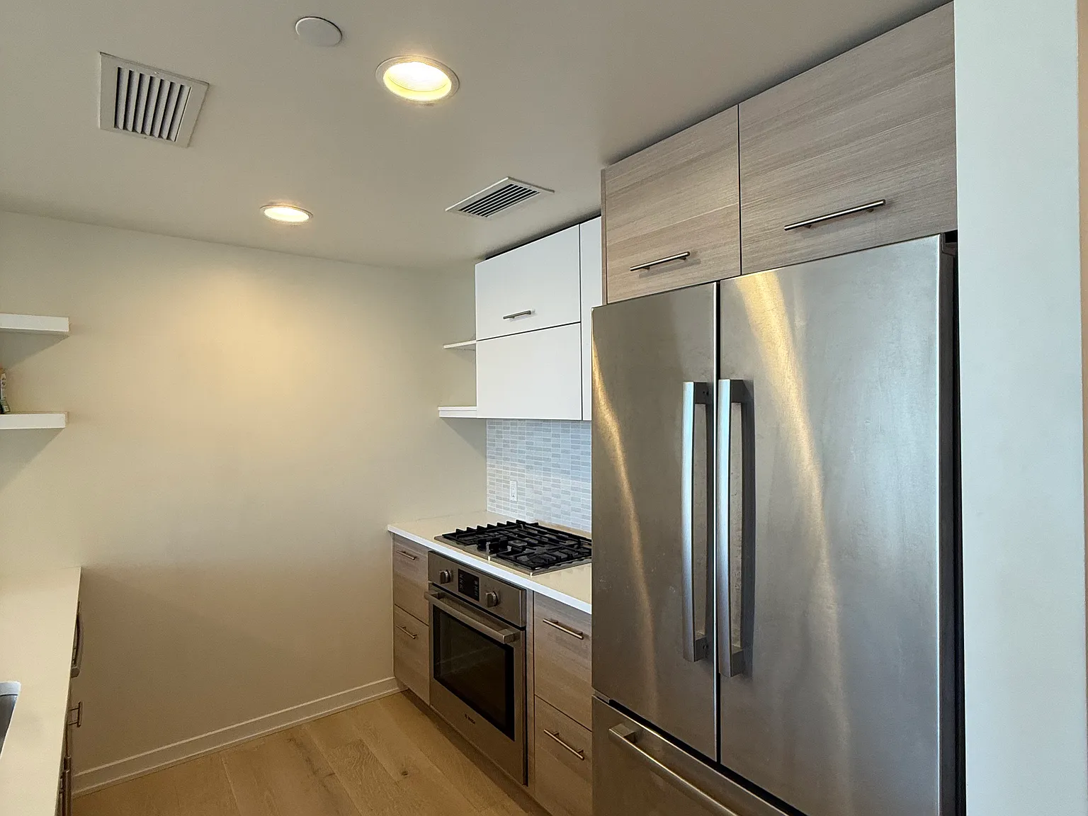 1 bed, 680 sqft, $3,500 — Photo 3