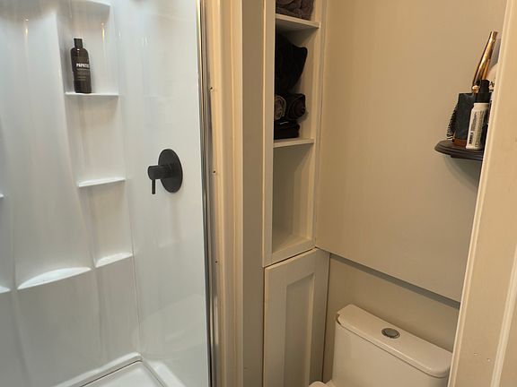 2nd image of 406 College Ave APT A