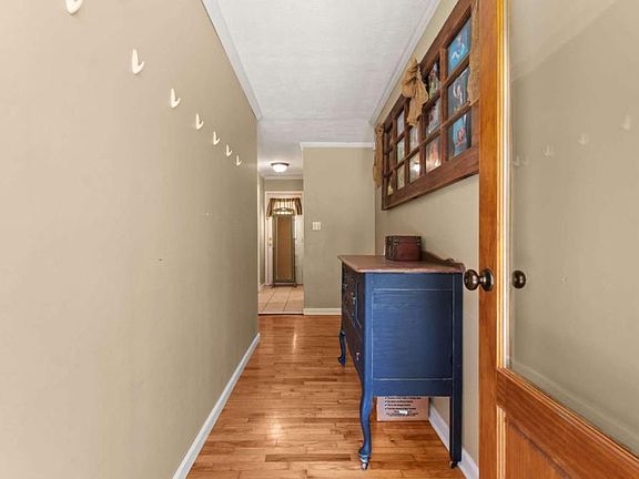 5th image of 9 Atwood Dr NW