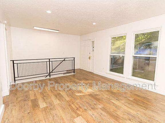 3rd image of 3728 Chula Vista Dr Unit 3730