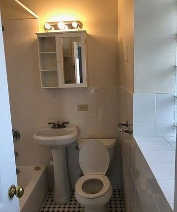 4th image of 27 N Laramie Ave #2