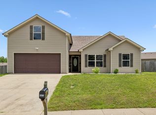 1075 Freedom Dr, Clarksville, TN 37042