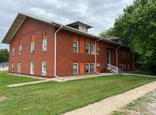 318 Walnut St #9, Pleasant Dale, NE 68423