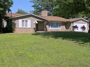 8407 W Moreland Rd, Parma, OH 44129