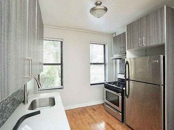2nd image of 434 W 163rd St APT 10