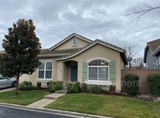 12124 Gold Bluff Ln, Gold River, CA