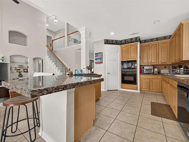 214 Kentwood Ridge Ct — Photo 12