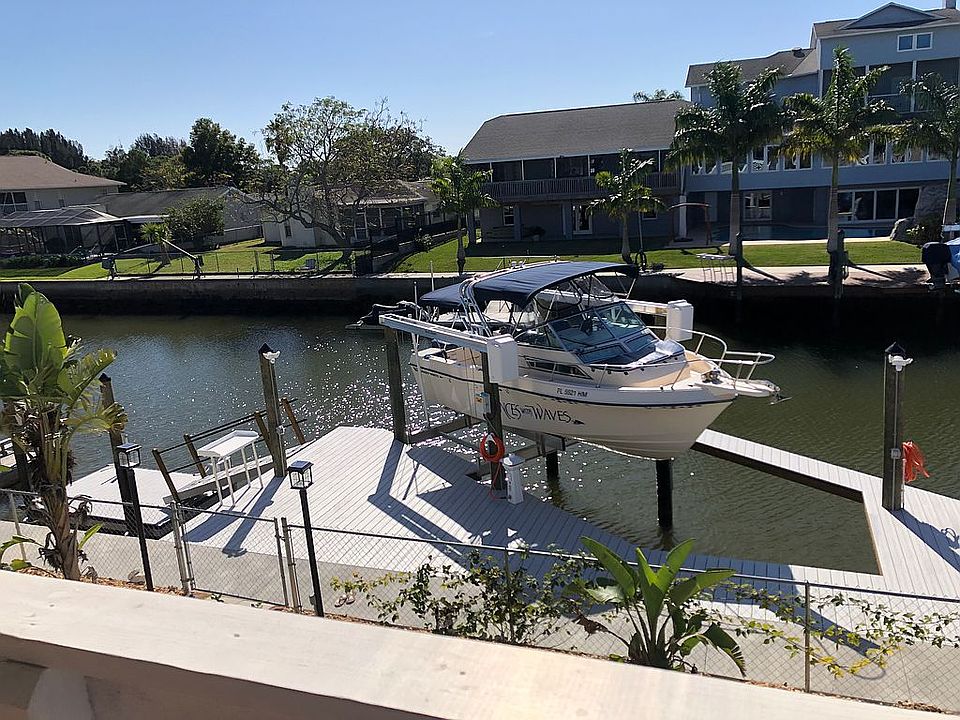 2nd image of 7320 Islander Ln