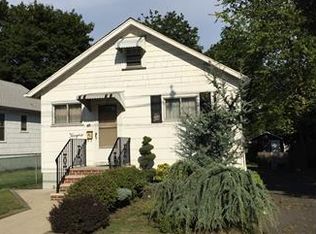 95 Lake View Blvd, Edison, NJ 08817