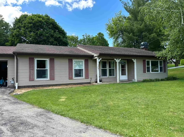 307 N Harrison St, Cedarville, IL 61013