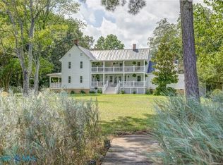 673 Hicks Wharf Rd, Cardinal, VA 23025