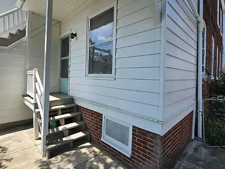 748 Madison Ave — Photo 10