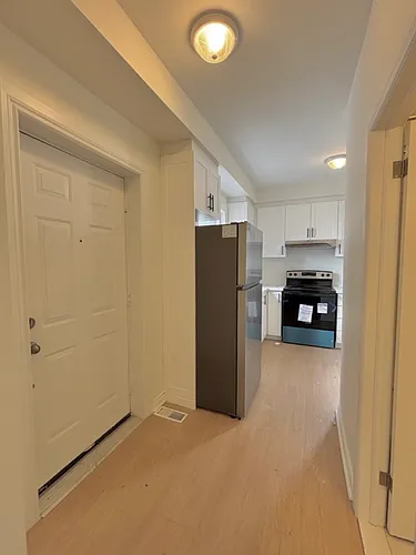 93 Barton St E #1 Photo 1