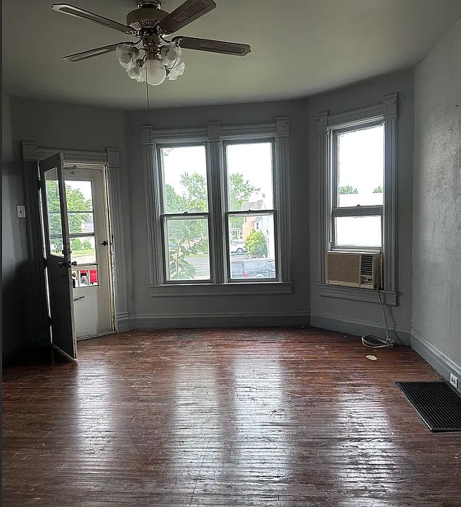 1st image of 737 N Ottawa Ave