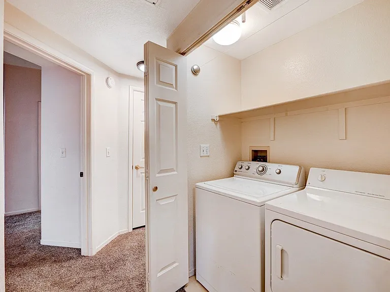 10553 Pine Pointe Ave #102 — Photo 20