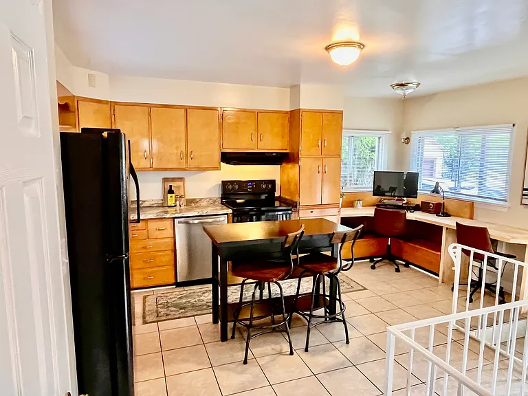9202 Bryant Ave — Photo 6