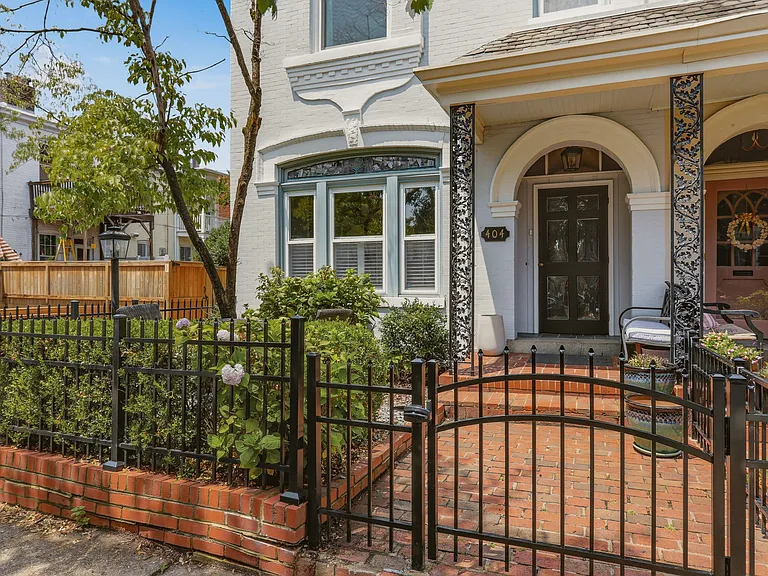 404 N Shields Ave — Photo 31