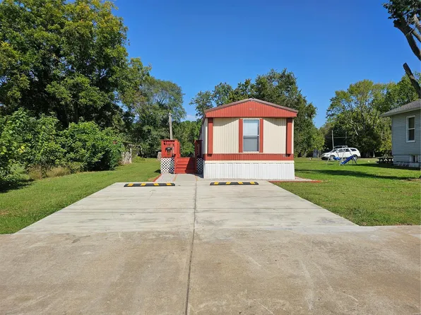 907 E Harrison St, Sparta, IL 62286