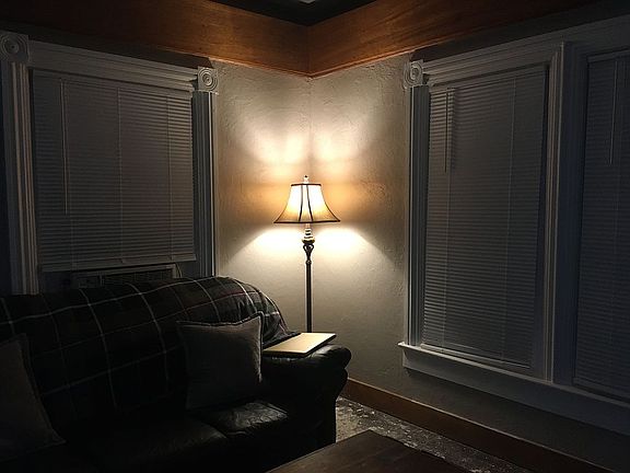 5th image of 712 N Main Ave
