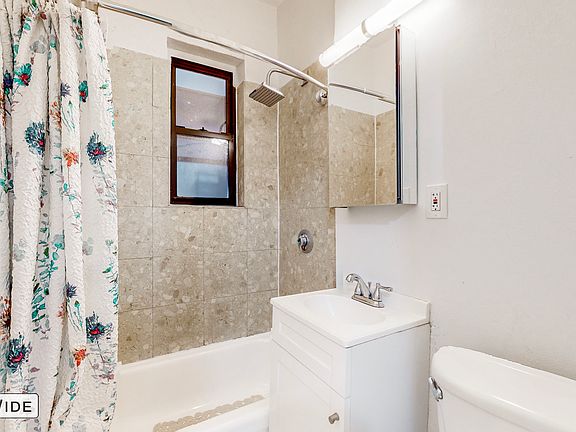 3rd image of 234 E 52nd St APT 3B