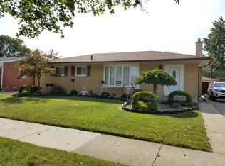 2994 Concord St, Trenton, MI 48183