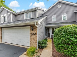 307 N Charles Ave, Naperville, IL 60540