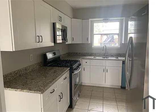 4 bed, 1800 sqft, $2,650 — Photo 3