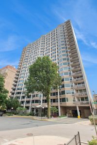 555 W Cornelia Ave APT 1606, Chicago, IL, 60657