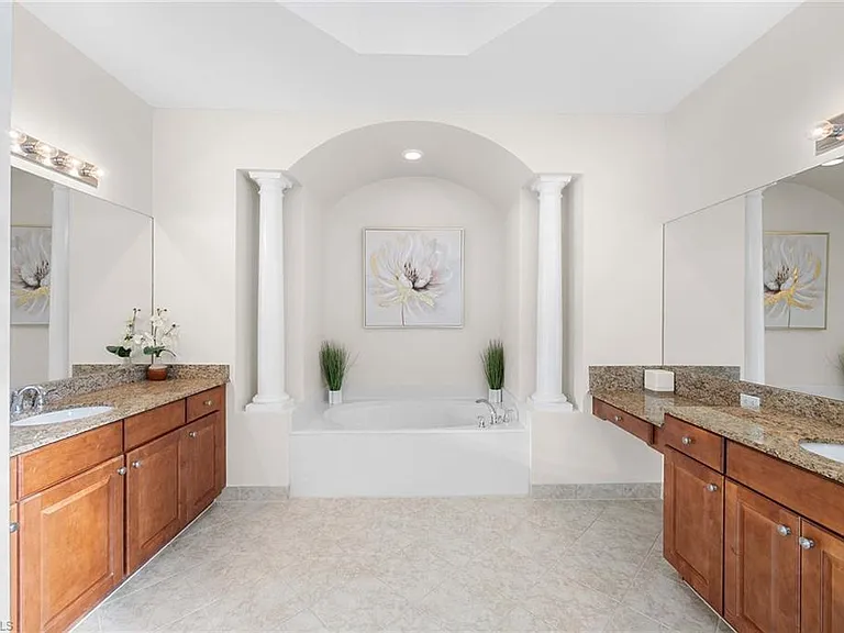 6542 Marbella Dr — Photo 21