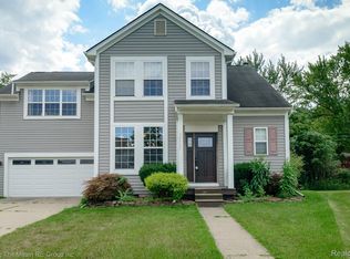 35797 Surrey Ct, Romulus, MI