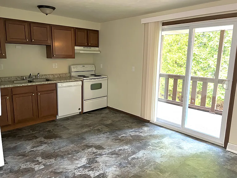 60 Soltis Dr — Photo 4