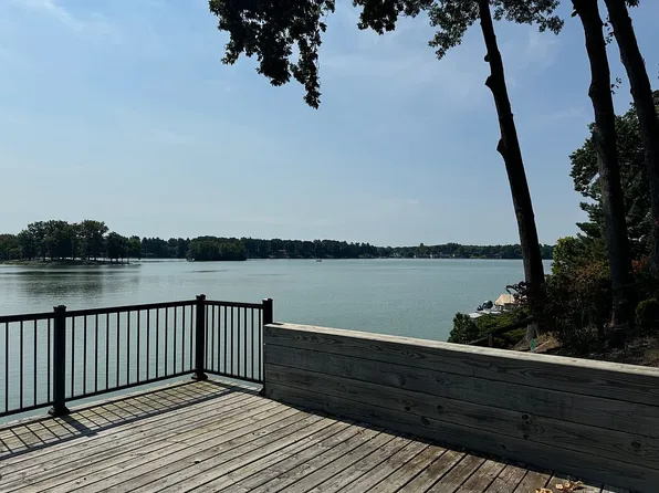 11587 Highland Hills Dr, Jerome, MI 49249