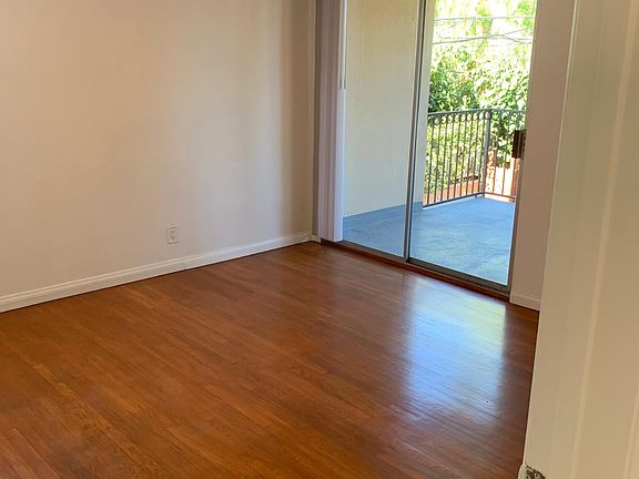 5th image of 1550 S Beverly Dr APT 4