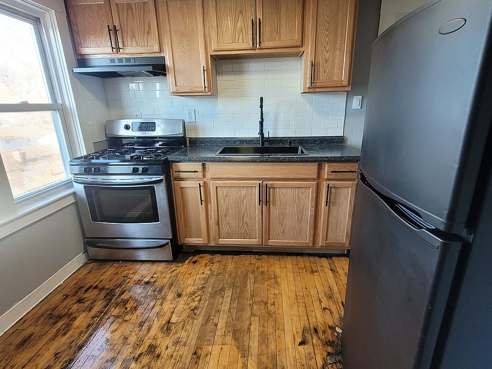 1st image of 54 Villa Ave Fl 3rd