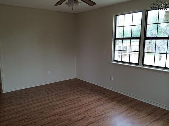 2nd image of 1047 E Wenonah Blvd