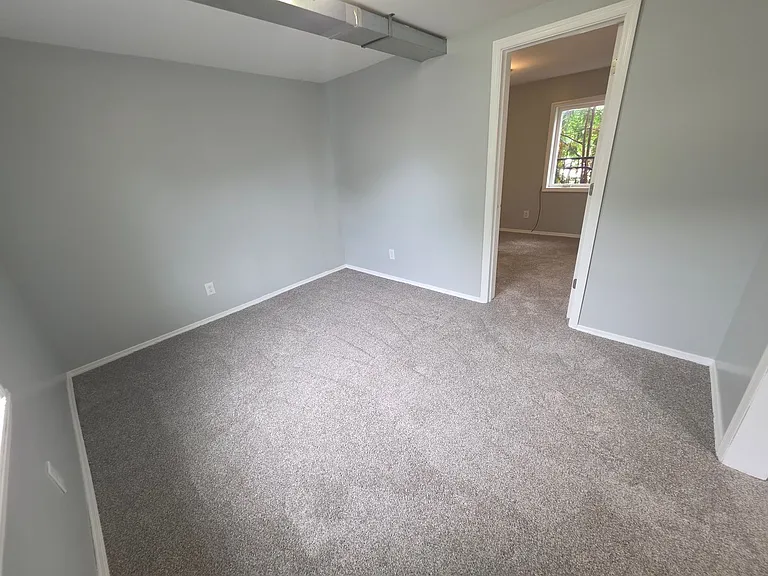 37 N Clinton St — Photo 13