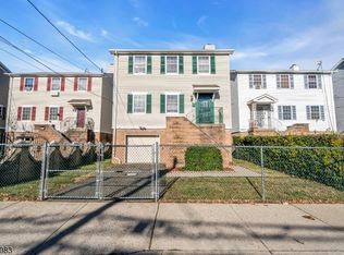79 Crane St, Newark City, NJ 07104