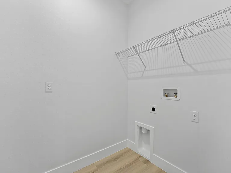 5437 Brownell St — Photo 10