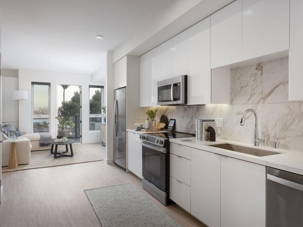 511 S Harbor Blvd #823