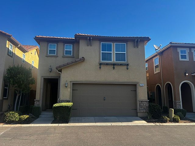 1st image of 3252 W Arbor Dr