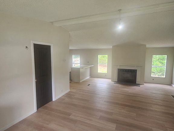 4th image of 1318 Mitchell Rd #1318