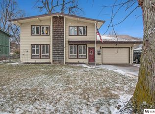 4713 N 81st St, Omaha, NE 68134