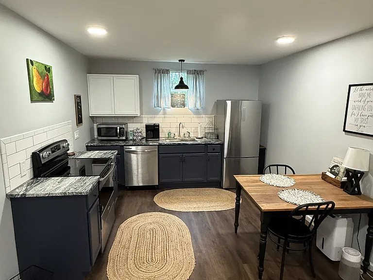 848 Kentucky Ave — Photo 2