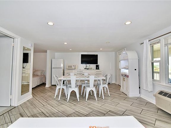 5th image of 20 Winnapaug Rd #B1